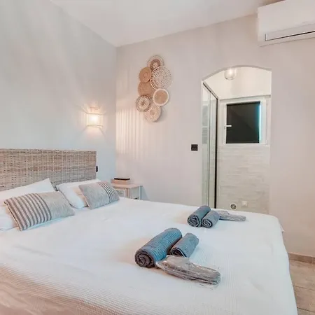 Villa La « lia » A 300m De La *